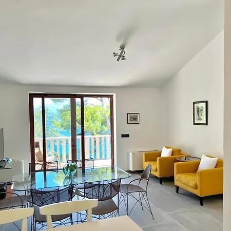 Dinka Seaside - Hvar Island Villa