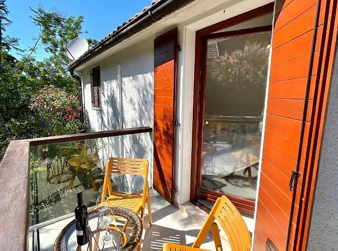 Dinka Seaside - Hvar Island