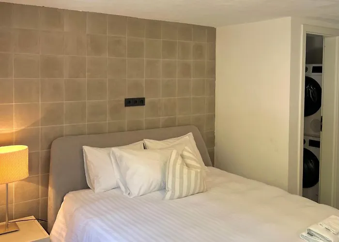 Dinka Seaside - Hvar Island Елса